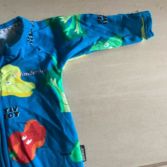 Bonds -vegetables Wondersuit Newborn 0000 - Picture 2 of 8